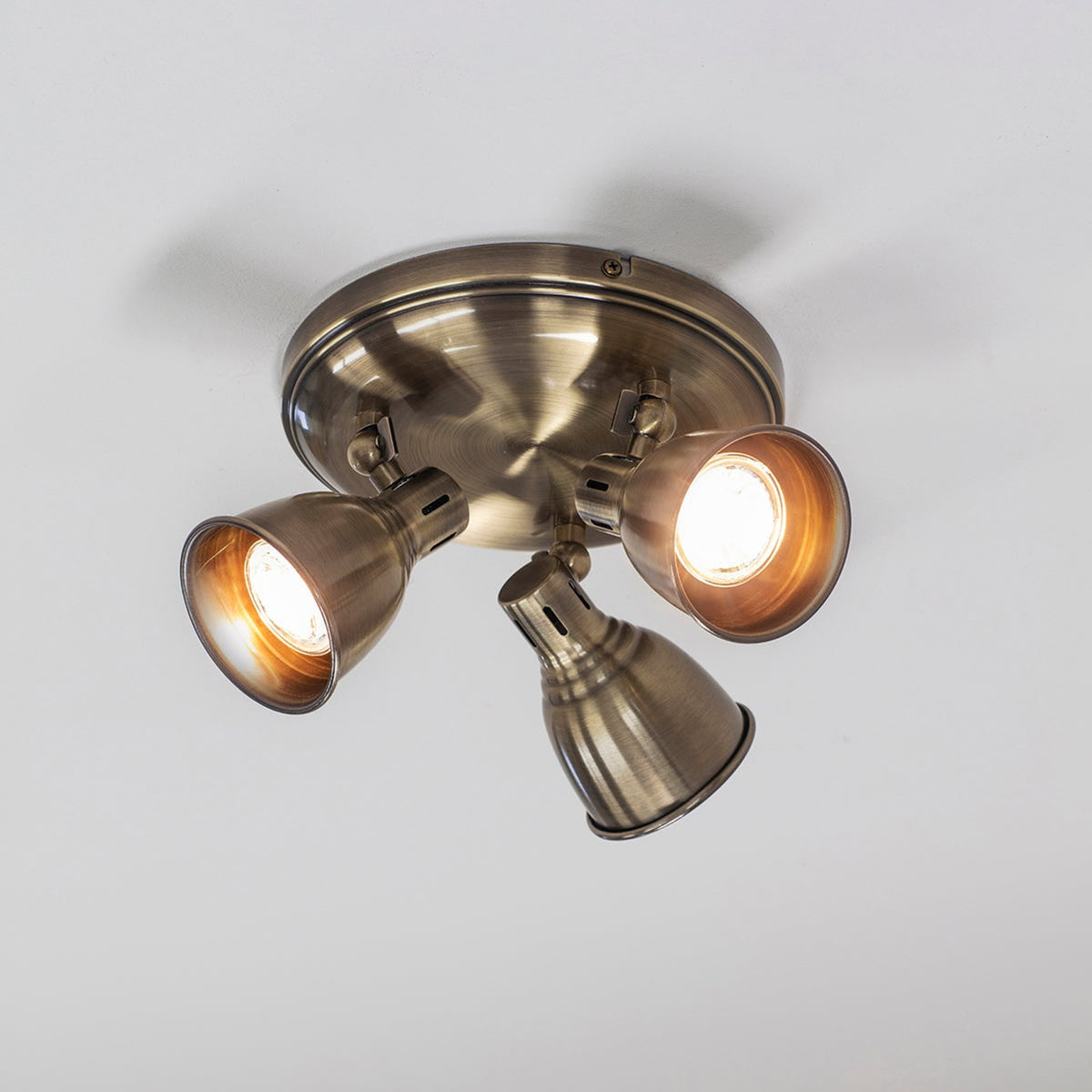 Antique Brass Round Spotlight With Ceiling - Image 3