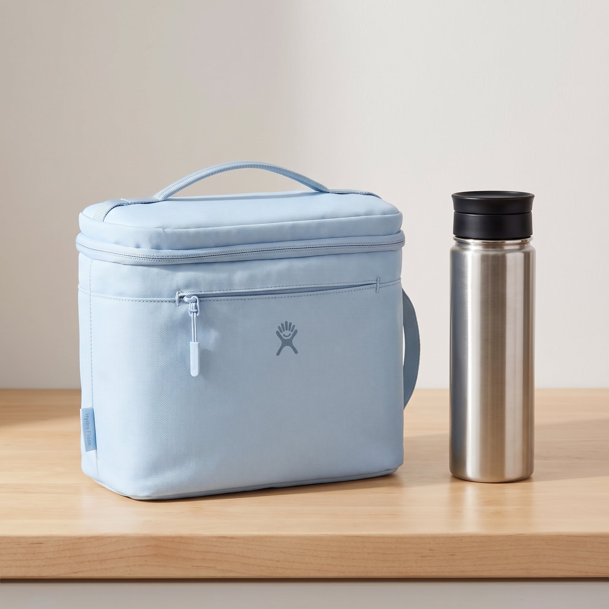 Lunch Bag Insulated for Work Cooler Light Blue Soft Sided - scale
