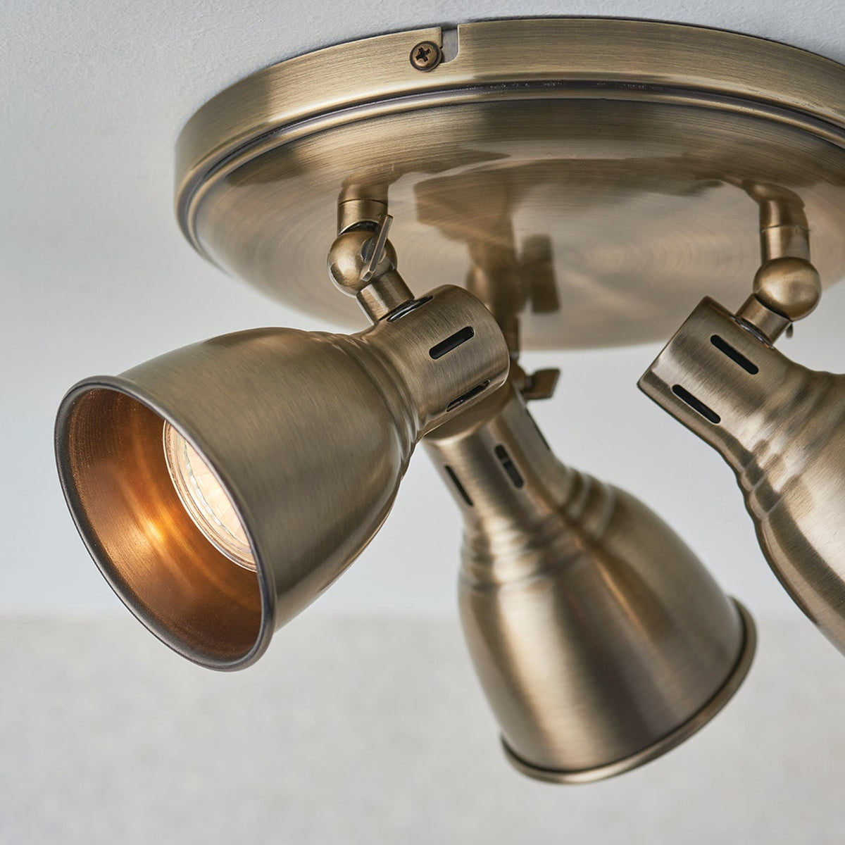 Antique Brass Round Spotlight With Ceiling - Image 4