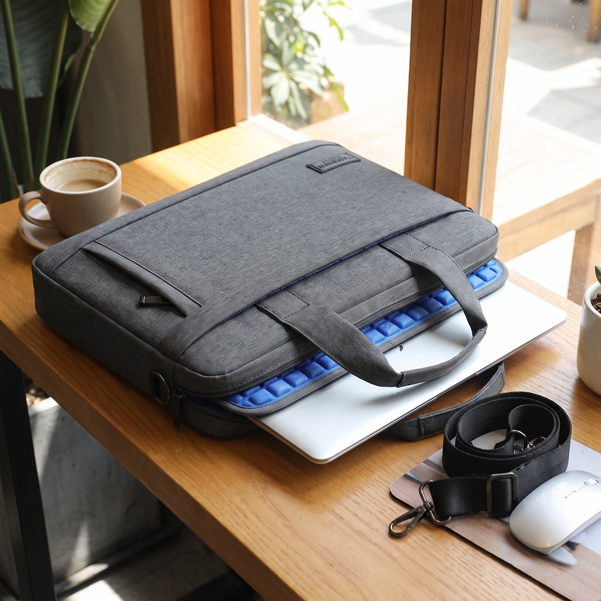 Laptop Bag Messenger Shoulder Strap Padded - hero