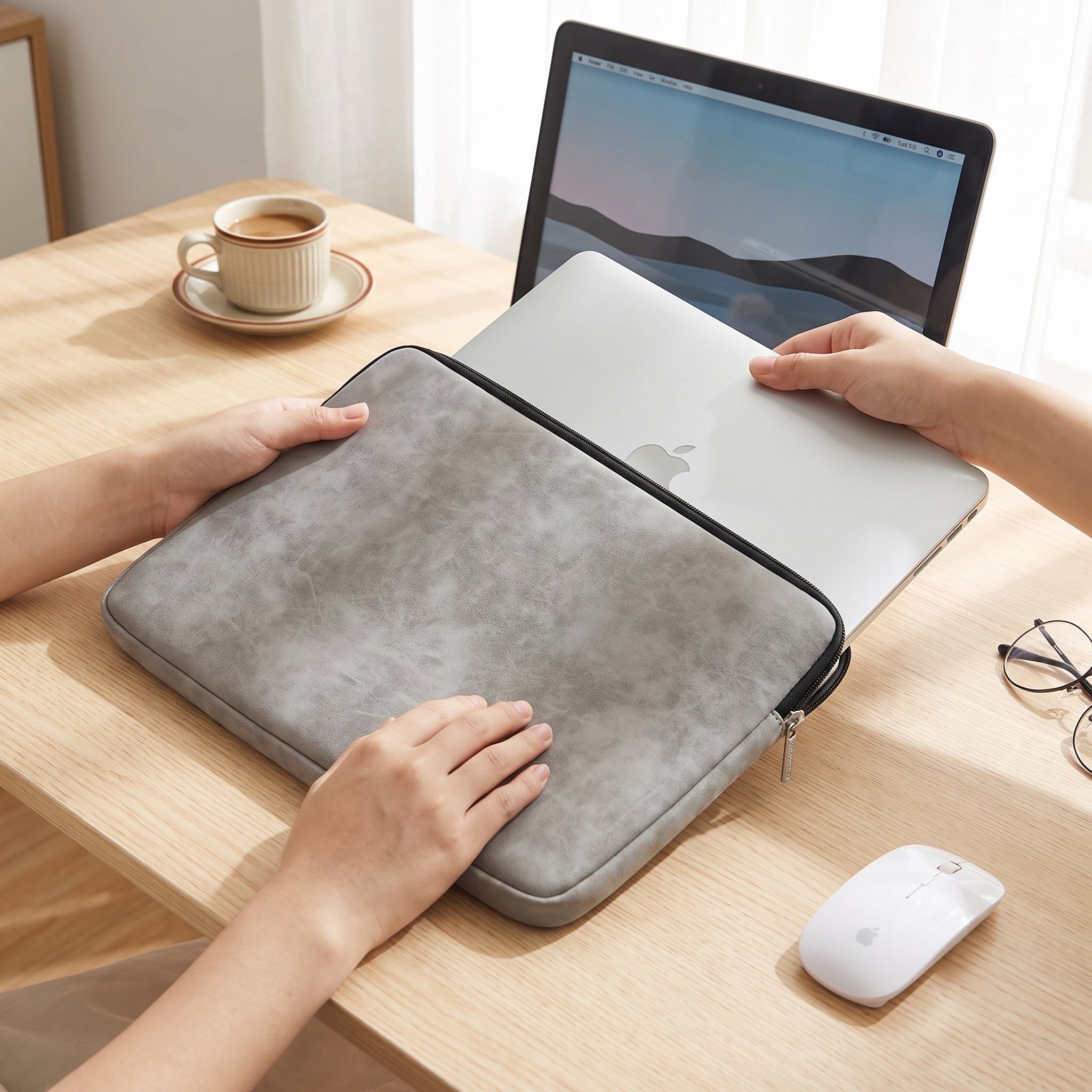 Laptop Sleeve Zippered Pouch For 13-15 Inch Devices - Image 6