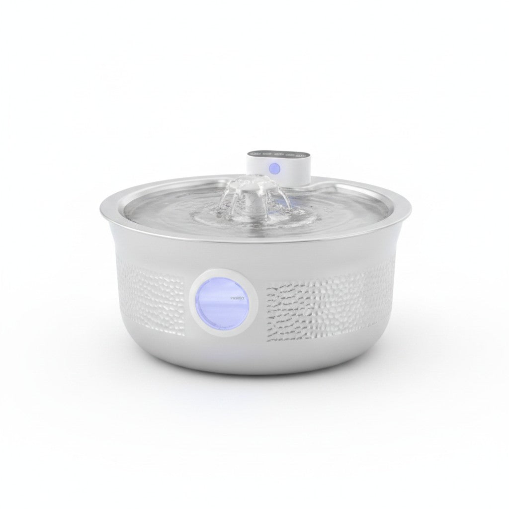 pet water fountain product photo on white background