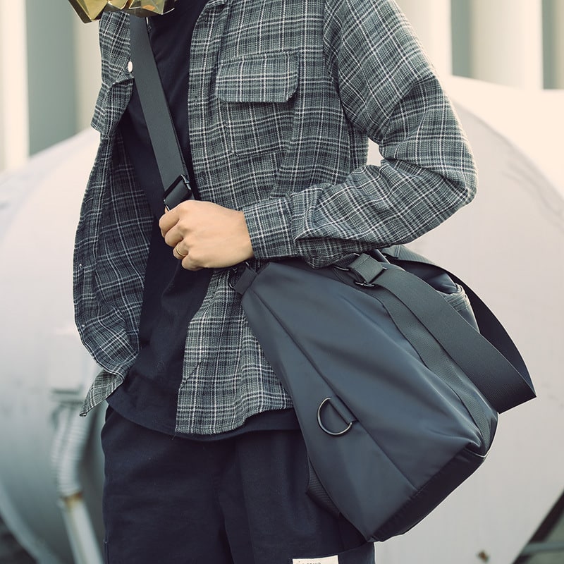 Travel Bag Duffel Black Nylon Shoulder Zipper - Image 3